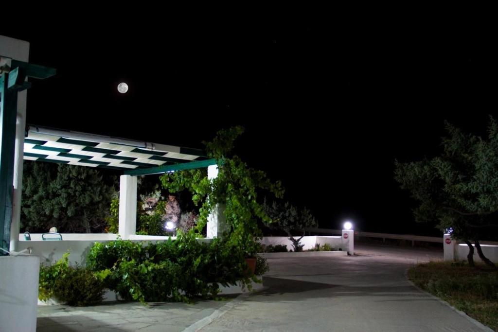 Akrothalassia Adamantas  Exteriér fotografie